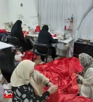 اهدای ۲۰۰ پرچم محرمی به عزاداران حسینی