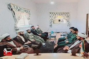 جهاد در راه خدا و مطیع امر ولایت انسان را عزیز می کند