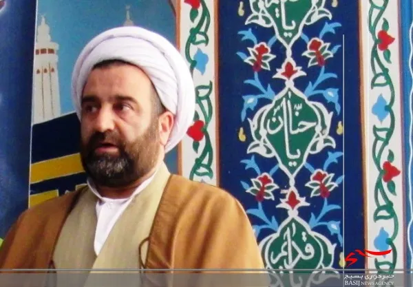 نماز جمعه از فرایض دشمن شکن اسلام است