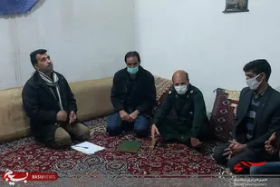 دیدار فرمانده حوزه بسیج بنجار با خانواده شهید