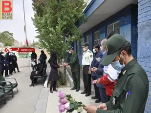 تجلیل مسئولین شهرستان دهاقان از فرهنگیان به مناسبت روز معلم