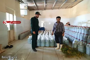 بازدید فرمانده حوزه شهید صفایی قهاوند از کارگاه تولیدی ترشیجات و شوریجات روستای یسرلو