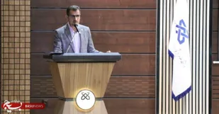 دانشجو بایستی به دنبال کسب علم، معرفت و مهارت باشد
