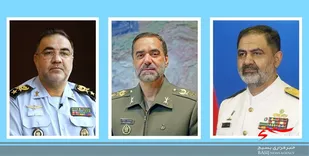 دیدار فرماندهان نیروی هوایی و دریایی ارتش با وزیر دفاع/ تلاش وزارت دفاع برای تجهیز و پشتیبانی نیروهای مسلح