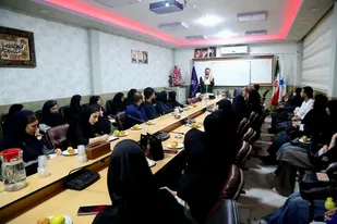 آغاز آموزش خودامدادی و دگرامدادی به دانشجویان دانشگاه آزاد کرمانشاه