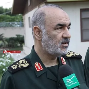 بازدید سردار سلامی از قرارگاه شهید فهمیده