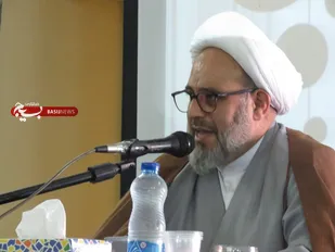یکی از لازمه های پاسداری از انقلاب، شناخت دشمن است