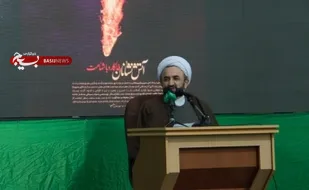 آتش نشانان با ازخود گذشتگی و جان فشانی جان مردم را نجات می دهند
