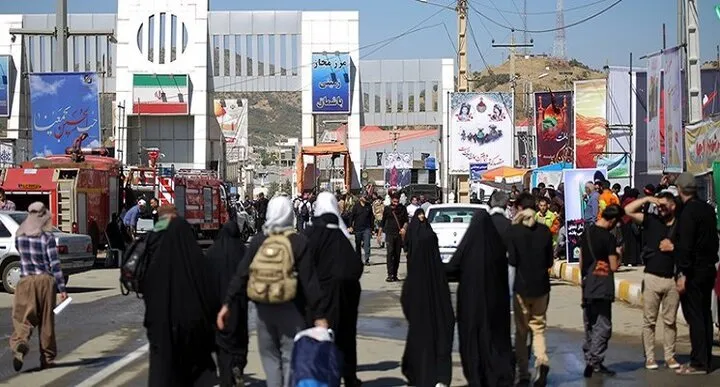 زائران اربعین حسینی باشماق را برای تردد انتخاب کنند
