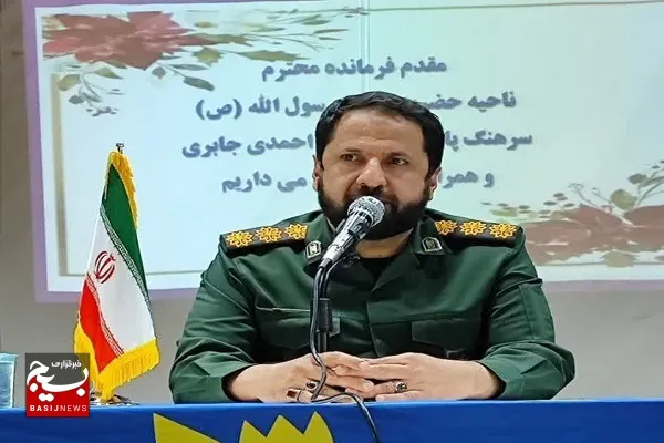 اعتکاف ۲۵۰دانش آموز دختر در شمال غرب شیراز / اجرای ویژه برنامه‌های شاخص سپاه ناحیه محمدرسول‌الله در شیراز
