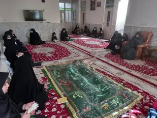 اطاعت عملی از رهبری نشانه پیروی از خط امام است