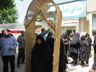 اعزام خانواده های معظم شهدای بروجن به مشهد مقدس
