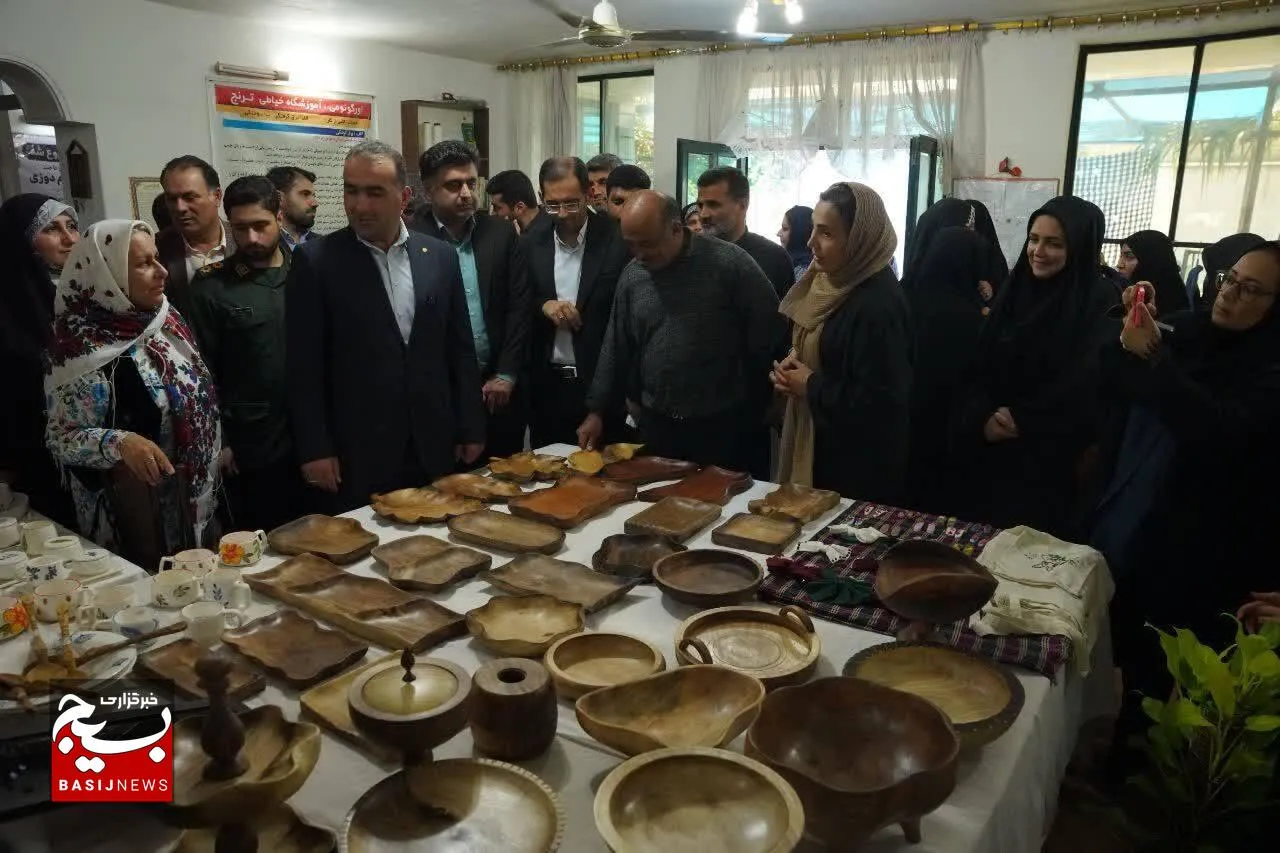 افتتاح نمایشگاه اقتصاد مقاومتی در اسرم با محوریت توانمندسازی و اشتغال