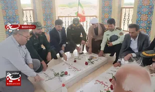عطر افشانی وگلباران مزار مطهر شهدای گمنام شهرستان بندرسیریک&nbsp;