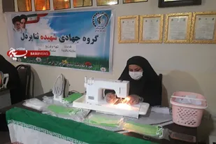 چرخ تولید ماسک، همچنان به همت بانوان بسیجی در سیب و سوران می&zwnj;چرخد