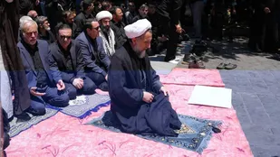 اقامه نماز ظهر عاشورا در قزوین