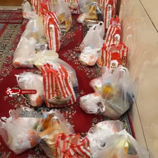 به همت پایگاه بسیج محبان حضرت زهرا (س ) سهلوان  بسته های کمک های مومنانه بین جامعه هدف توزیع گردید.
