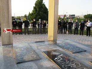 غبارروبی مزار شهدای گمنام قوچان با حضور کاروان دوچرخه سواری بسیج این شهرستان