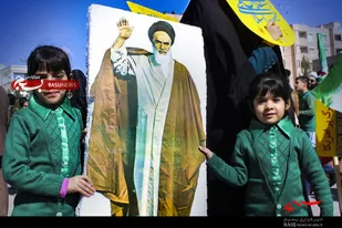 حضورکودکان در مراسم راهپیمایی22بهمن استان کرمان