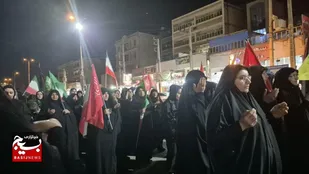 حضور پرشور بانوان پردیس اهواز در تجمع شبانه حمایت از آرمان&zwnj;های انقلاب اسلامی