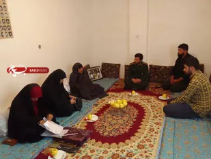 تجلیل بسیج دانش آموزی استان از مادر شهیدان منصورزاده در روستای ده برآفتاب +( تصاویر)
