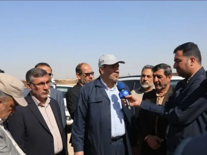 پارکینگ با ظرفیت ۱۰ هزار خودرو در مرز مهران ایجاد می شود