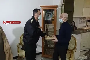 تجليل از خانواده های شهدا یک تکليف و وظیفه شرعی است