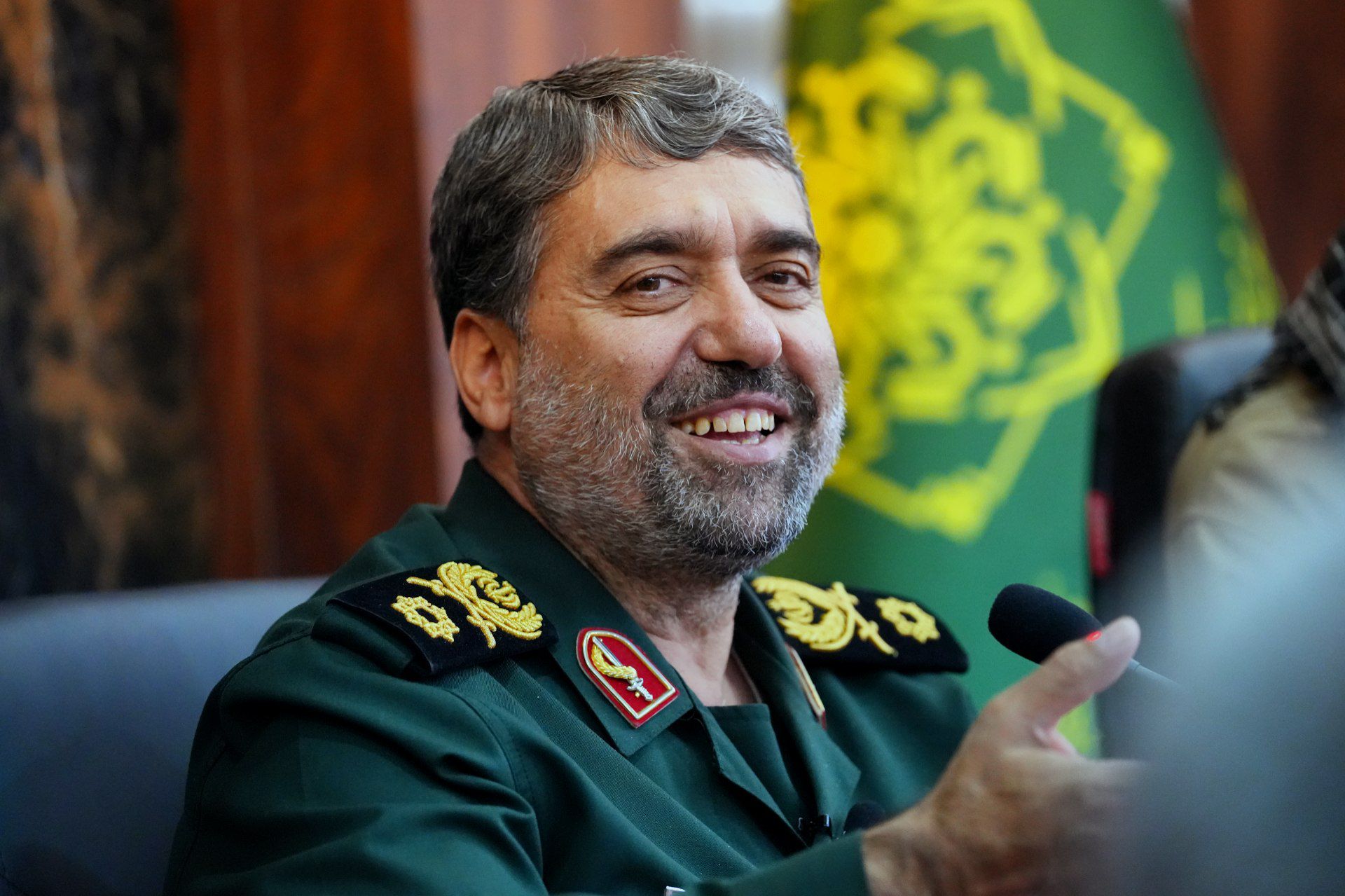سردار قریشی: بسیج عشایری باید ظرفیتهای گسترده جامعه عشایری را در خدمت انقلاب و کشور فعال کند سردار قریشی: بسیج عشایری باید ظرفیتهای گسترده جامعه عشایری را در خدمت انقلاب و کشور فعال کند