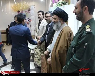هفدهمین جشن نوعروسان بسیجی کاشان برگزار شد.