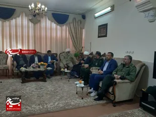 تجلیل از خانواده شهدا در روز بزرگداشت مقام شهیدان+ تصاویر
