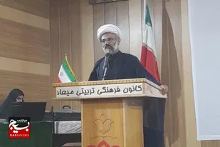 معلمان، نقش کلیدی در تبیین جایگاه رهبری برای نسل آینده دارند