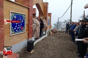 مردم با انقلاب کمر طاغوت را شکستند