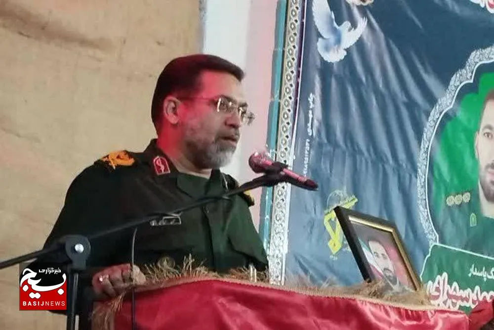 ما پیش‌مرگان مردمان با بصیرت و وفادار به ولایت هستیم