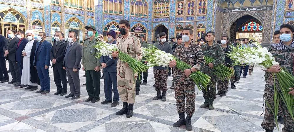 عطر افشانی گلزارهای شهدای شهرستان آران و بیدگل