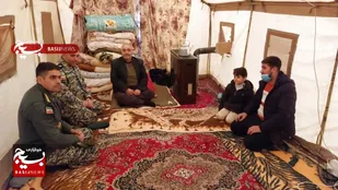 روز مرد و حضور مردان تکاور تیپ 25 نزاجا در مناطق زلزله زده خوی