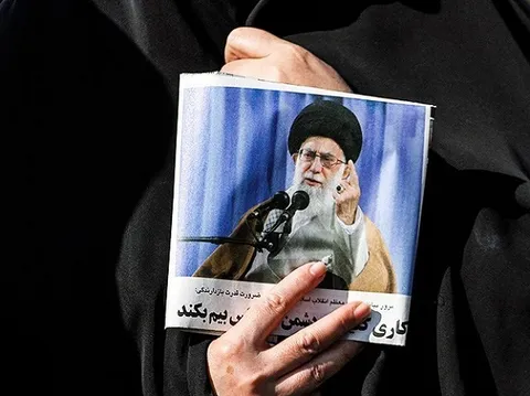 راهپیمایی مردم بصیر شهرستان کمیجان در محکومیت اغتشاشگران آغاز شد