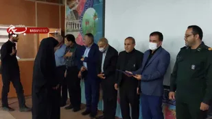تجلیل از خانواده خبرنگار فقید سیدحمدالله خواهش نیک/ روزی که سید علی پلاتوی پدر را تکرار کرد +( تصاویر)