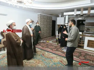 دیدار مسئول دفتر نمایندگی ولی فقیه در سپاه کربلا با خانواده شهید رجایی فر