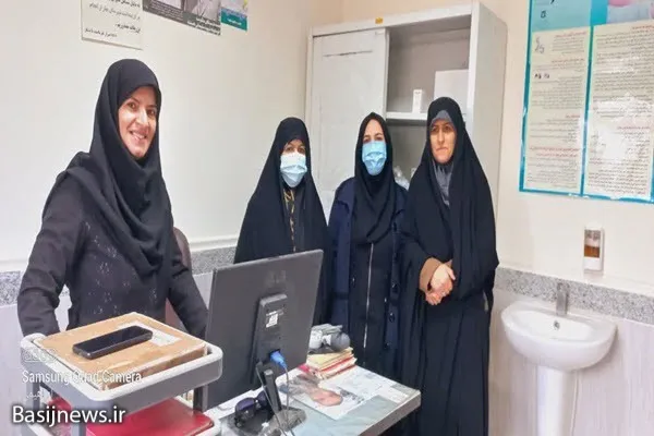 تقدیر از زحمات پرستاران توسط پایگاه شهیده موسوی شهرستان بهار