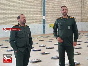 اهدا ۲۰۰ بسته لوازم التحریر به دانش آموزان کم برخوردار شهرستان میامی