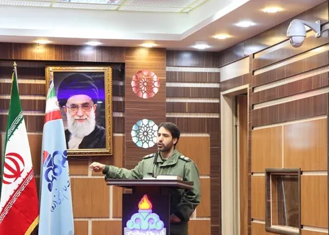 استقلال و عزت بین‌المللی دستاورد مهم انقلاب است