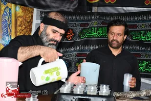 پذیرایی هیئت عزاداری یالثارات الحسین (ع) یاسوج از عزاداران حسینی + (فیلم و عکس)
