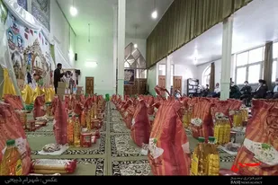توزیع ۲۵۰ بسته معیشتی در رزمایش مومنانه حوزه امام سجاد (ع) ملایر
