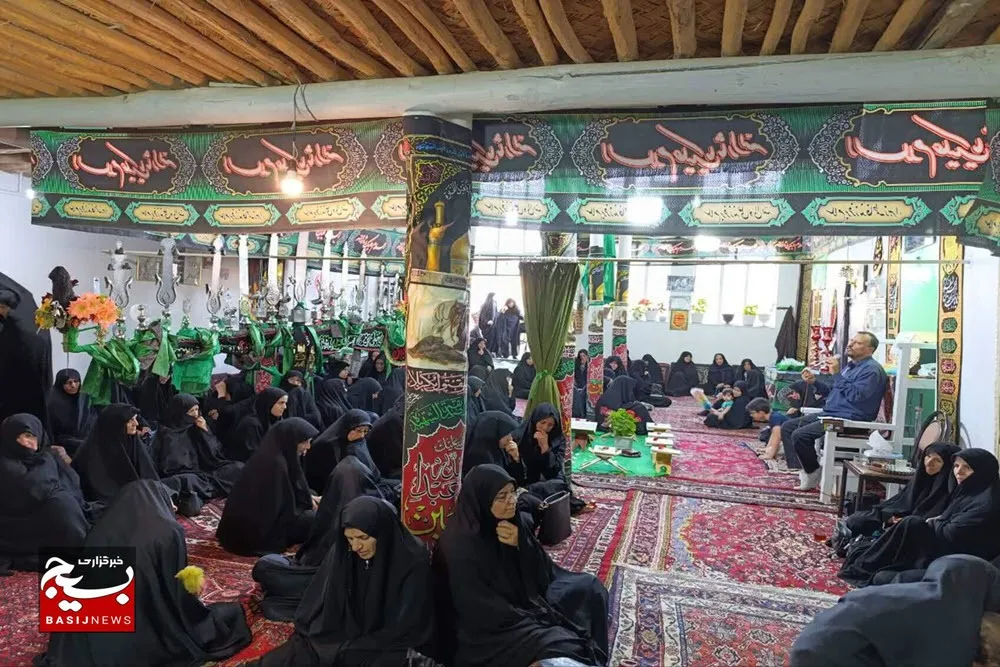 مراسم بزرگداشت هفتمین روز خاکسپاری رهبر شهید و همراهانش