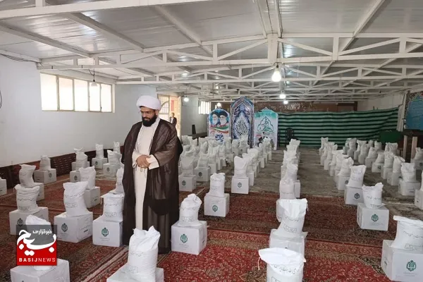 توزیع ۴۰۰ بسته معیشتی بین نیازمندان استان سیستان و بلوچستان
