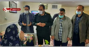 دیدارفرمانده سپاه ناحیه ری با خانواده شهید حسنی