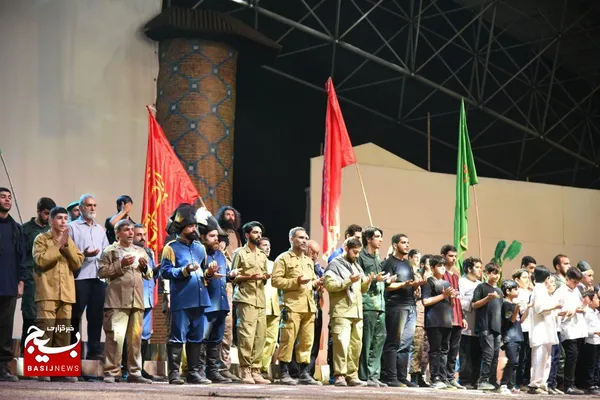 نمایش جلوه های عاشقی از تبار باران