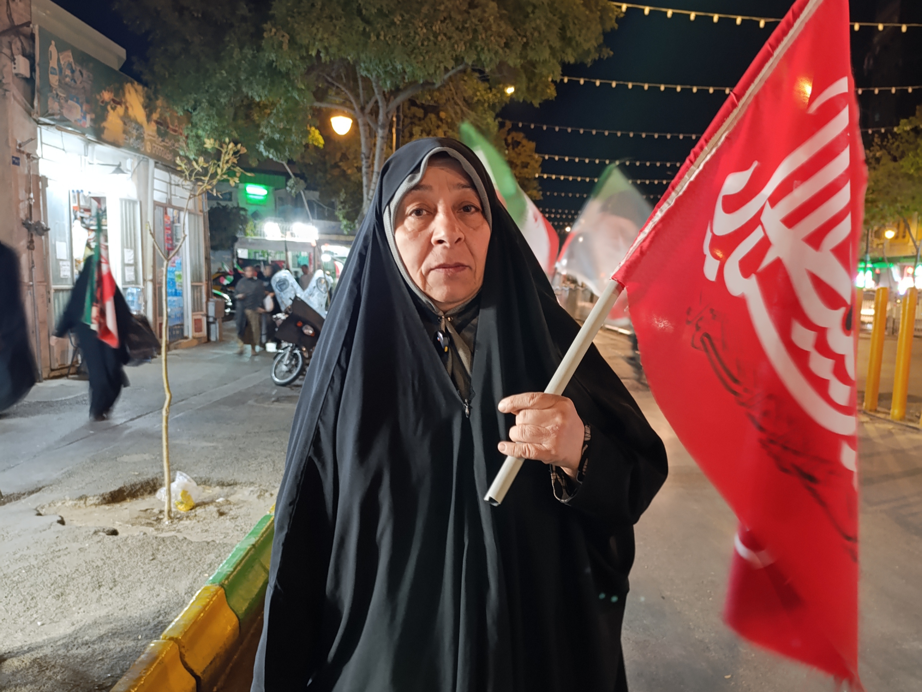 زنجیره بزرگ انسانی مشهد؛ روایت شهروندان از همبستگی، حمایت و ایستادگی زنجیره بزرگ انسانی مشهد؛ روایت شهروندان از همبستگی، حمایت و ایستادگی