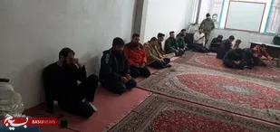 مراسم عزاداری و مرثیه خوانی در جمع رزمندگان و بسیجیان گردان حضرت علی اکبر(علیه&zwnj;السلام)