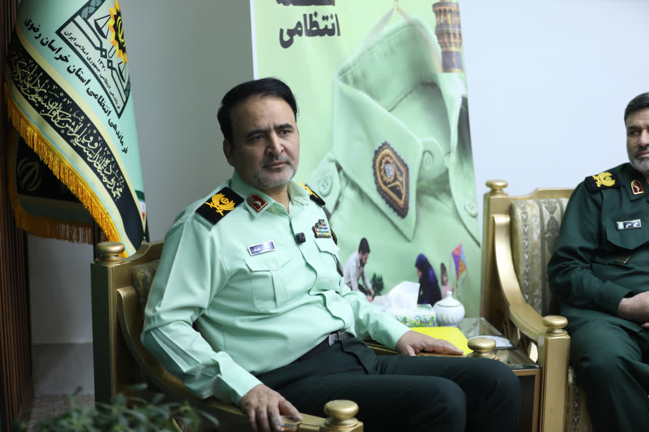 تقدیر فرمانده سپاه امام رضا(ع) از نیروهای انتظامی خراسان رضوی تقدیر فرمانده سپاه امام رضا(ع) از نیروهای انتظامی خراسان رضوی